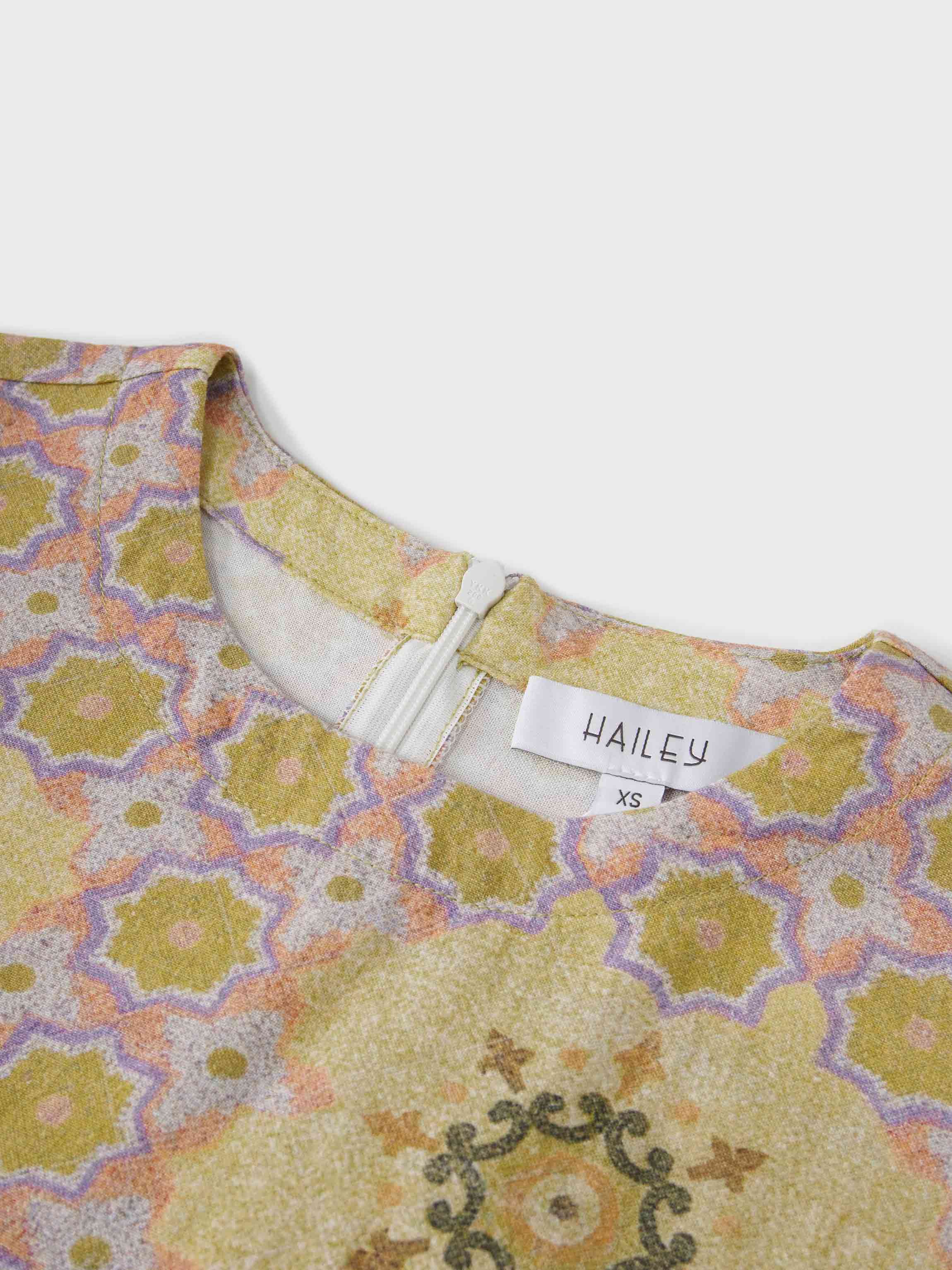 Linen Blend Crop Swing Top-Geometric-3