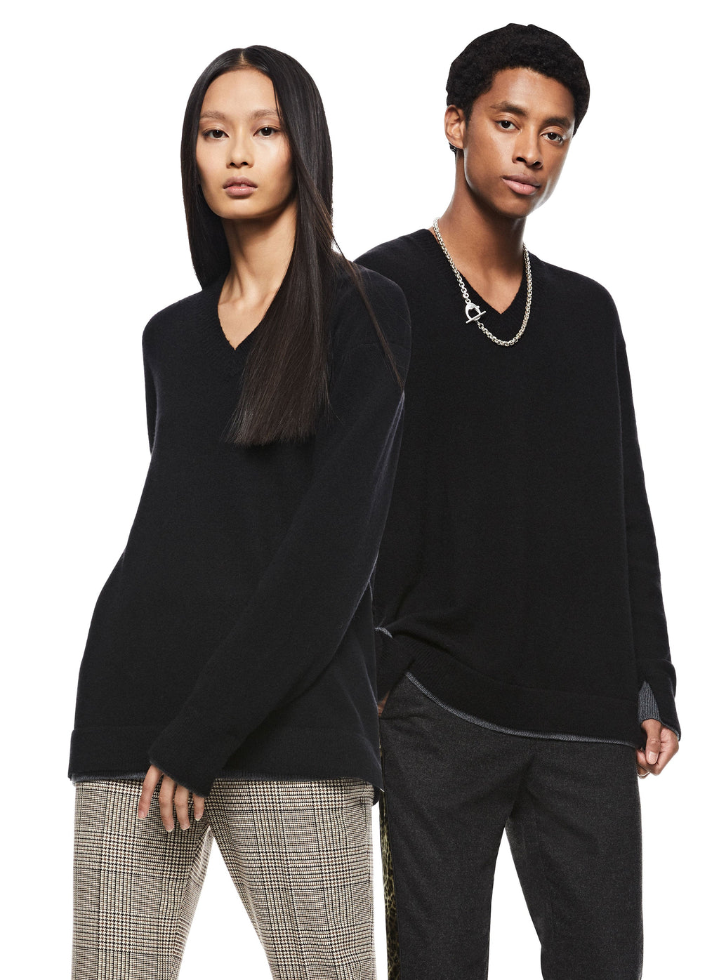 Merino Wool V-Neck Sweater (Black)-1