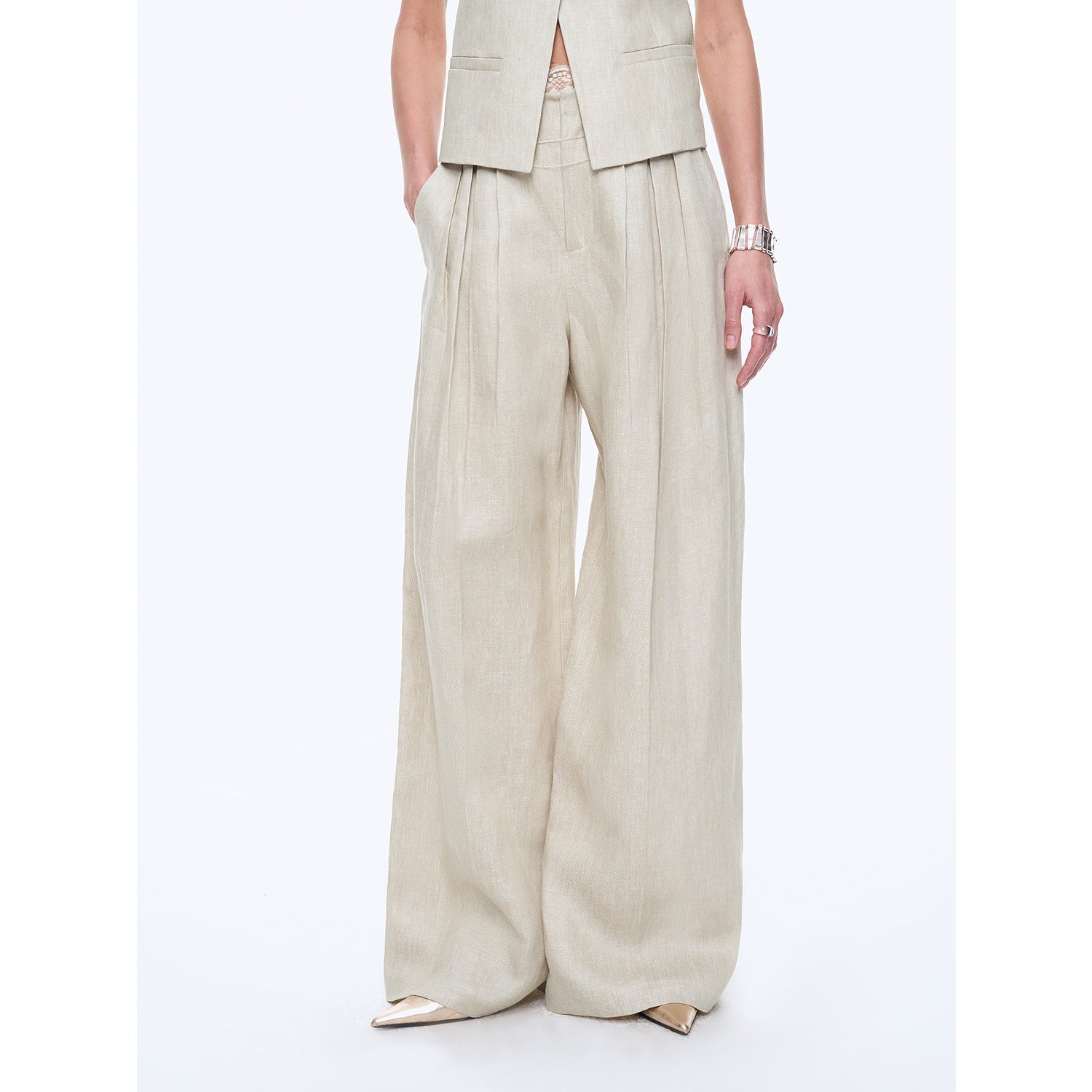 Old-Money Linen Vest & Trouser Suit